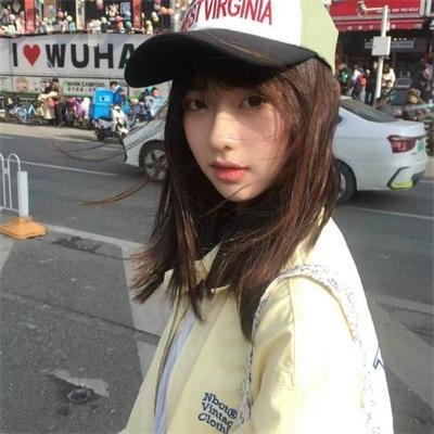 卿何薄命 海报